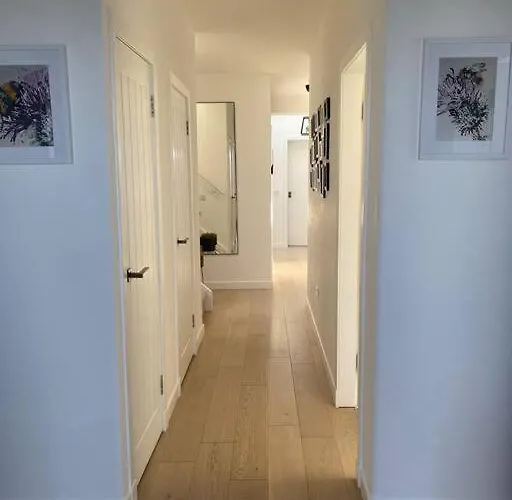 Kaimes Kip: Stylish Five Bedroom