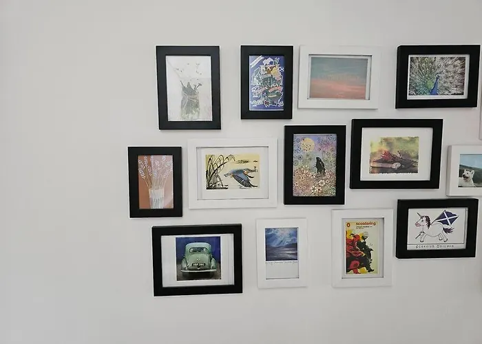 Kaimes Kip: Stylish Five Bedroom בית נופש אדינבורו