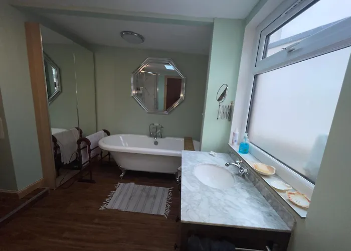 Lovely Double In Very Good Area Séjour chez l'habitant *