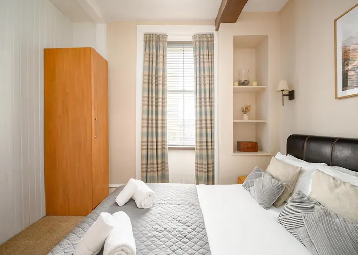 Stylish & 2br Stockbridge Gem Апартаменты Эдинбург
