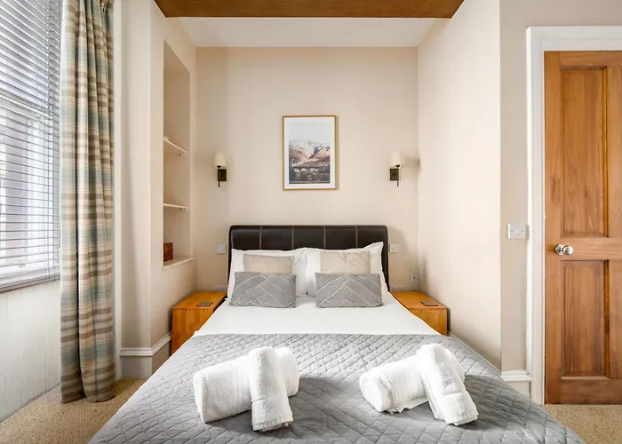 Апартаменты Stylish & 2br Stockbridge Gem *