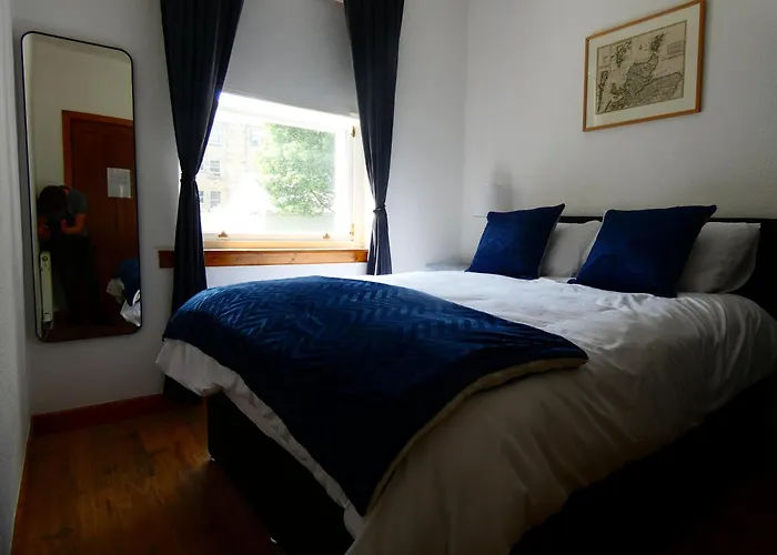 2-bed Flat In * אדינבורו