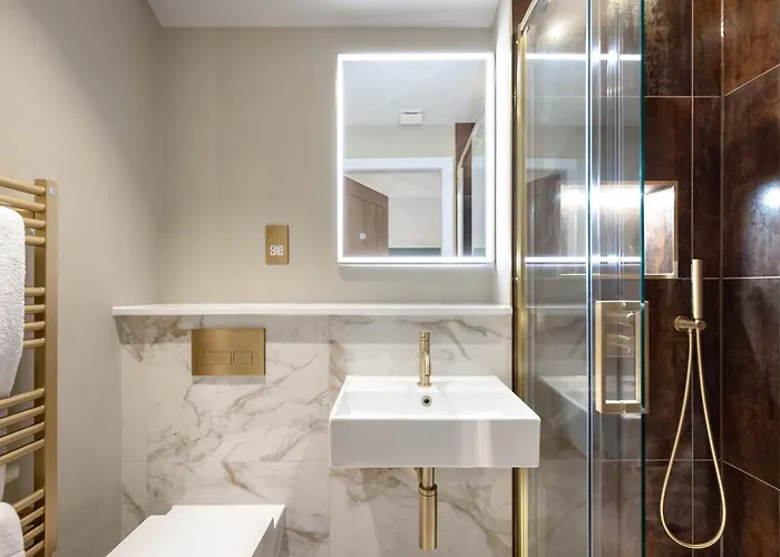 Dragon - Centre 2 Bed Luxury Mews House Ferienhaus