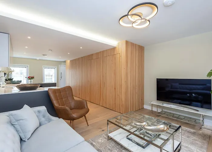 Ferienhaus Dragon - Centre 2 Bed Luxury Mews House