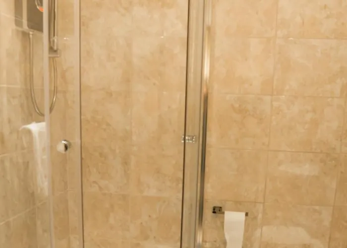 Castle View&grassmarket Flat With Luxury Bathroom דירה