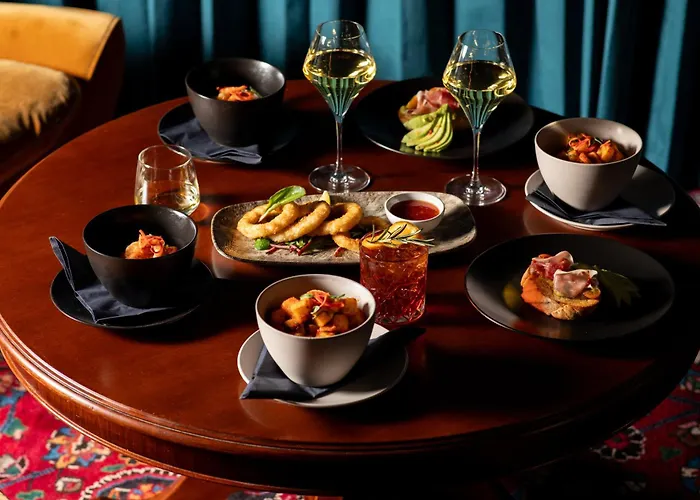 Moxy Fountainbridge Hotel 4*