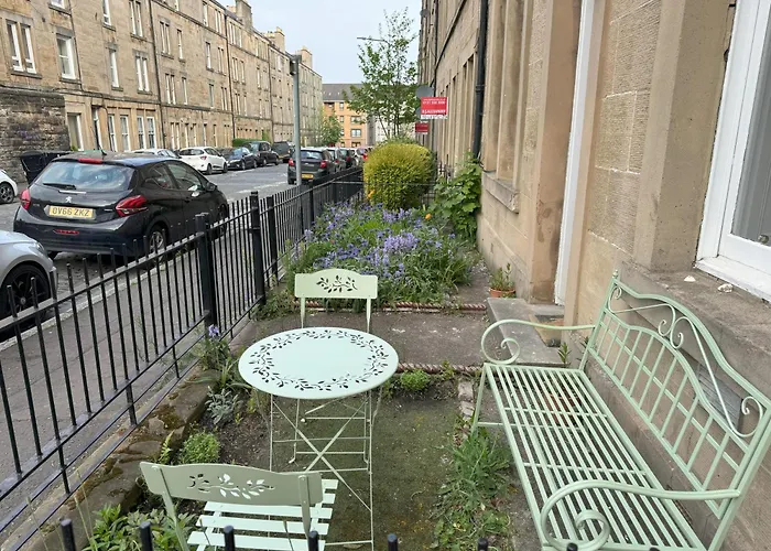 Apartment Joivy Splendid Near Haymarket Edinburgh