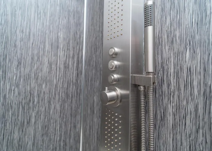 Beautiful Spacious Victorian Town House אדינבורו