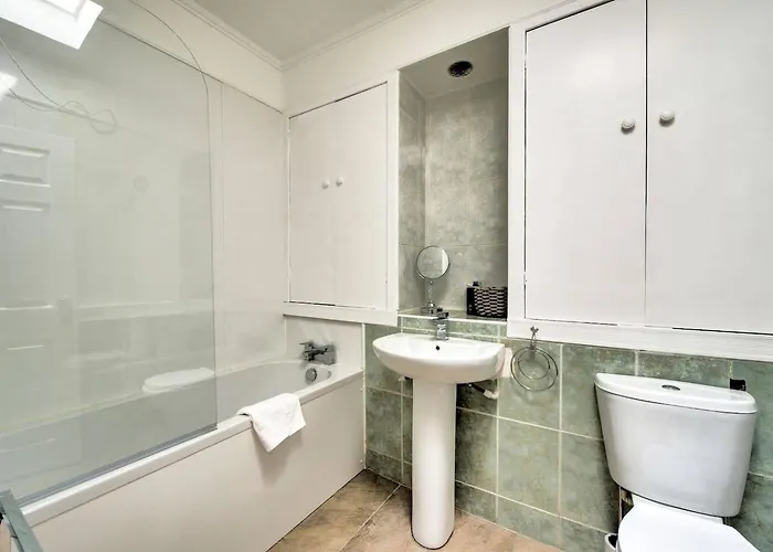 Guestready - Modern 2br On The Royal Mile!