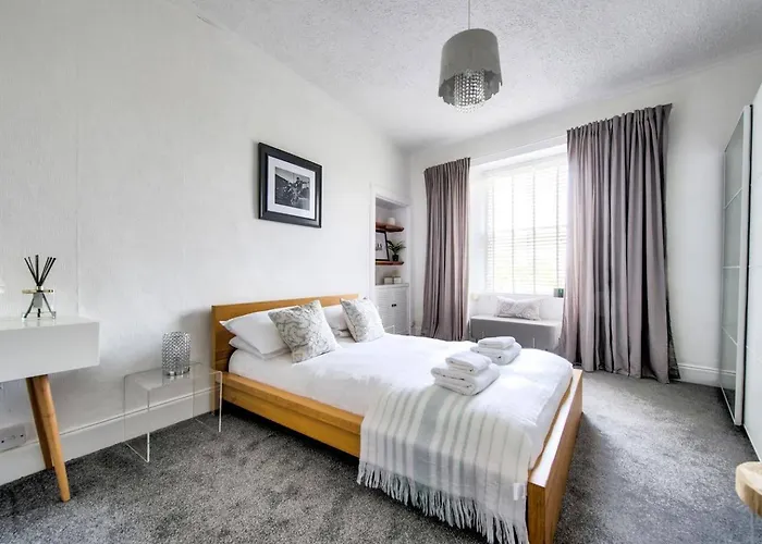 Guestready - Modern 2br On The Royal Mile! *
