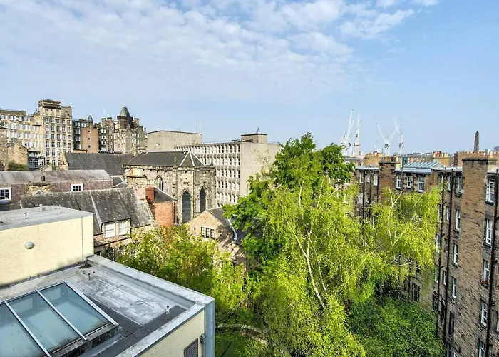 Guestready - Modern 2br On The Royal Mile! *