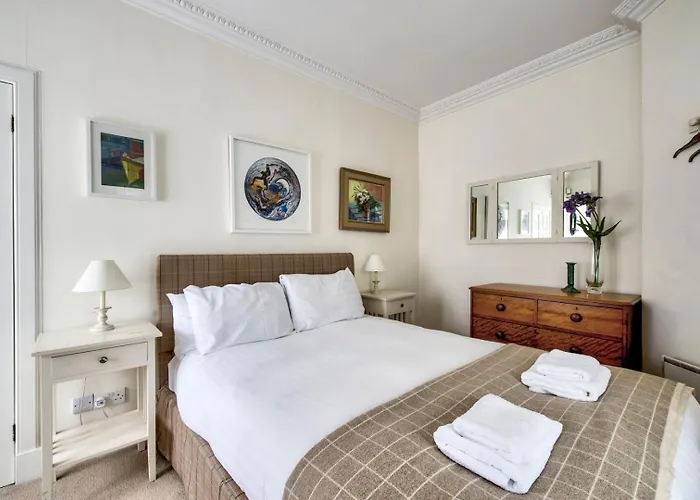 Guestready - Classic Charm Near Holyrood Park * Edinburgh