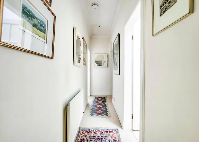 Guestready - Classic Charm Near Holyrood Park