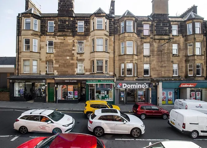 Guestready - Spacious And Beautiful 2br Flat In Morningside דירה אדינבורו