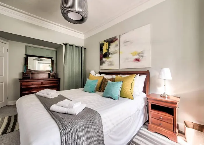 Guestready - Spacious And Beautiful 2br Flat In Morningside אדינבורו