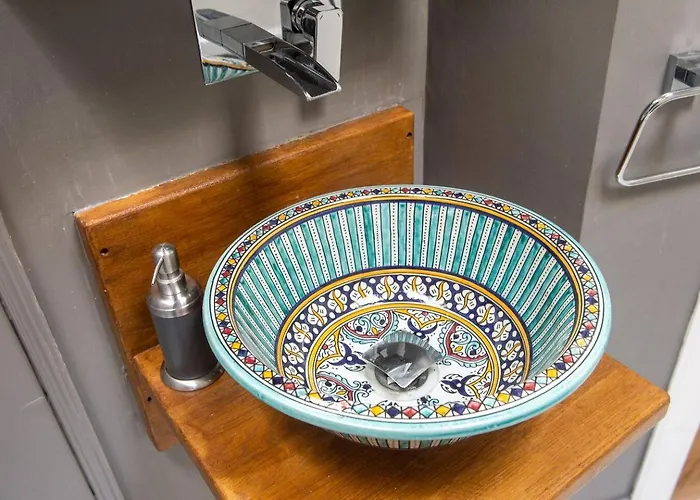 Guestready - Spacious And Beautiful 2br Flat In Morningside דירה אדינבורו