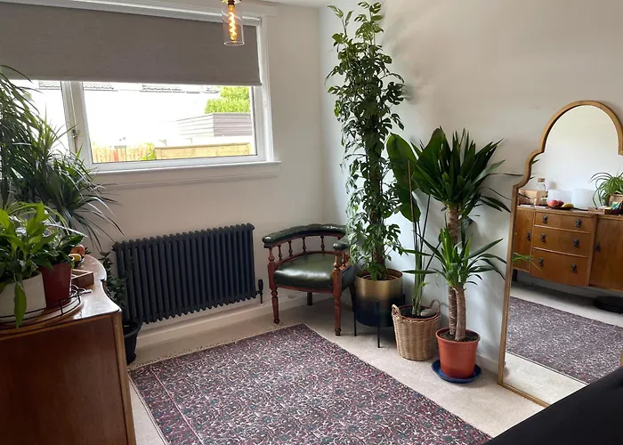 Private With Separate Shower And Free Parking Edinburgh