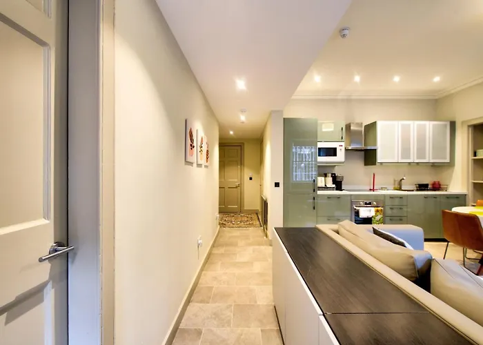 Guestready - Manor Place Basement