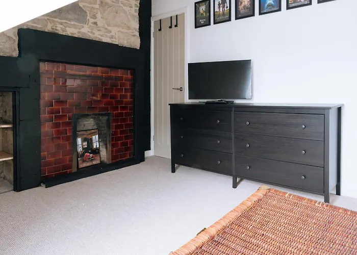 & Modern 2bd Flat - Edinburgh