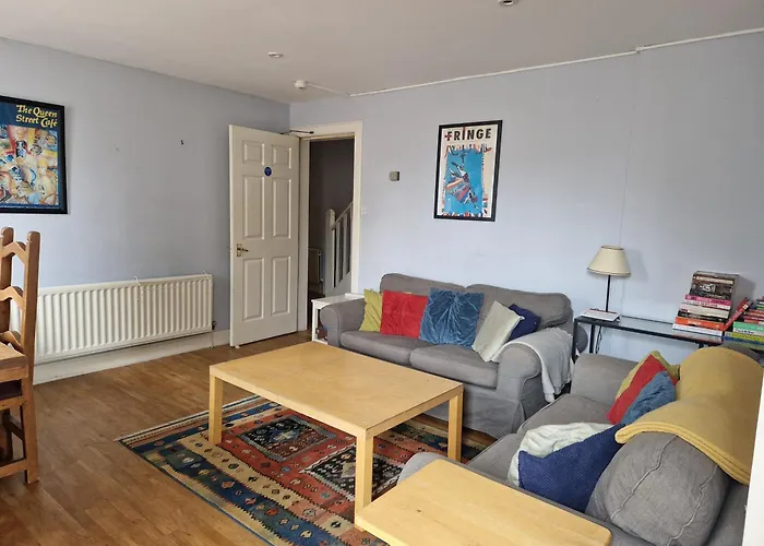 Rose Street 4 Bedroom Lejlighed
