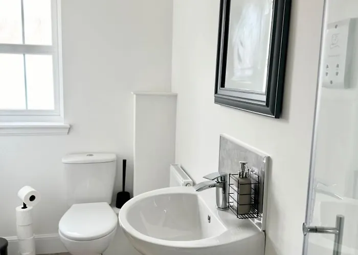 Full House Πανσιόν 4*