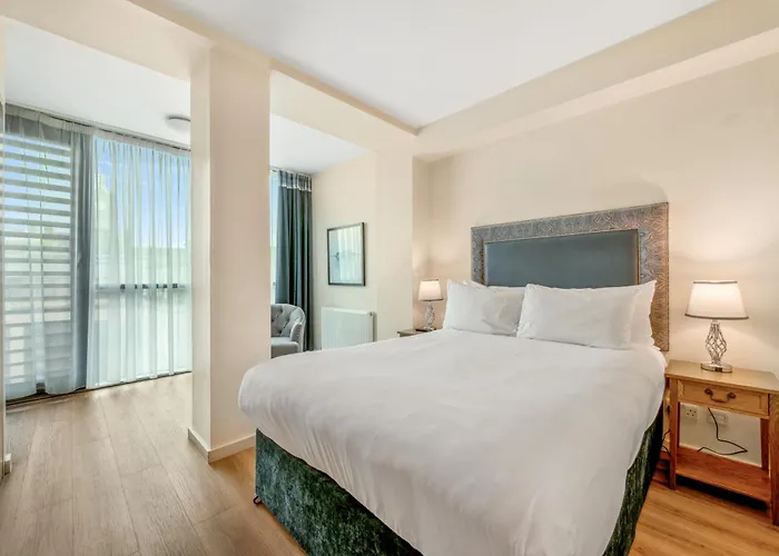 Princes Street 4* Edinburgh
