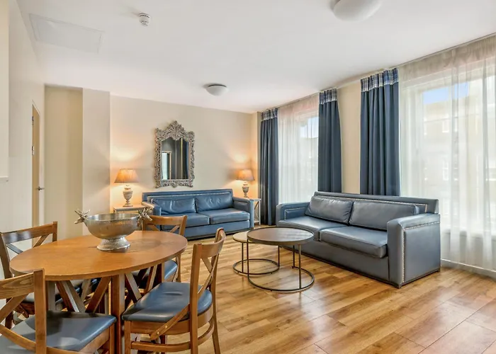 Aparthotel Princes Street 4*