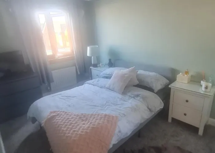 Edinburgh- 2 Double Available Δωμάτια σε οικογενειακή κατοικία Εδιμβούργο