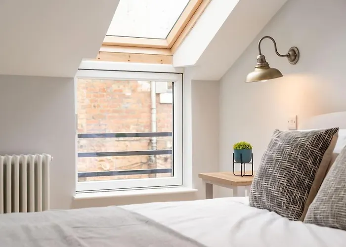 Apartment Superb Two Bedroom 2 Bathroom Morningside Edinburgh