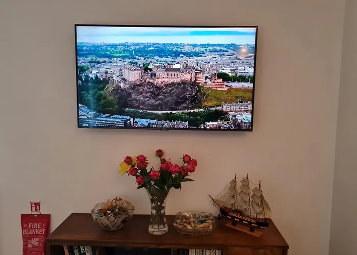 223 Websters Land - Stunning Castle View