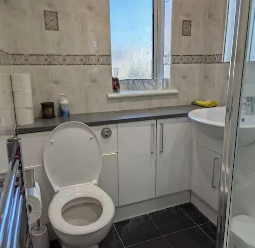 Lovely 3-bed Flat * אדינבורו