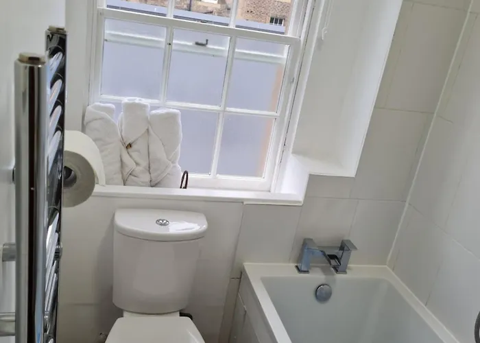 223 Websters Land - Stunning Castle View דירה אדינבורו