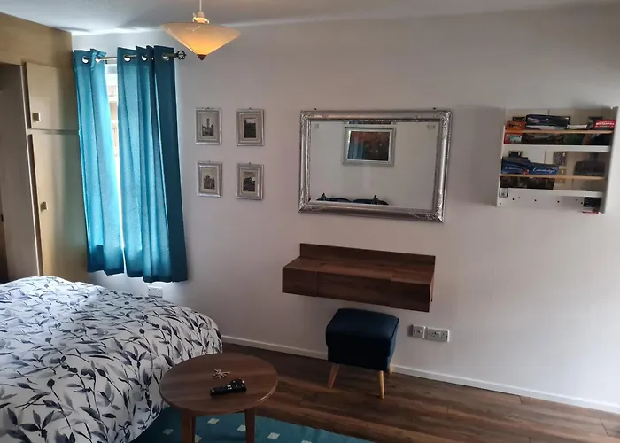 223 Websters Land - Stunning Castle View דירה *