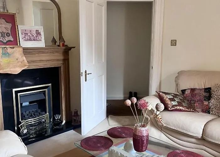 Private Bedroom In Detached In Newington Habitación en casa particular Edimburgo