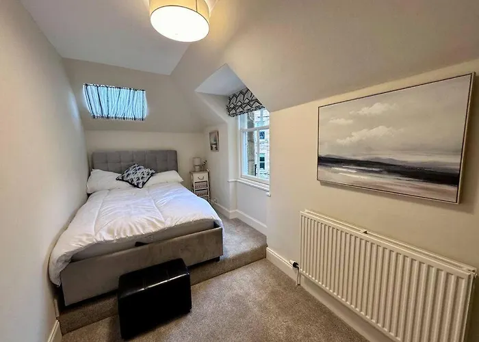 Stylish Murrayfield Sanctuary Edinburgh