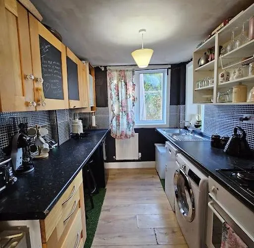 Oxgang's Shabby Chic *