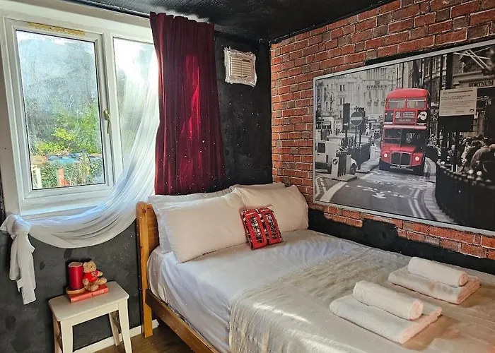 شقة Oxgang's Shabby Chic *