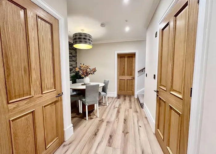 Apartment Spectacular 2 Bed, 2 Bath In Centre