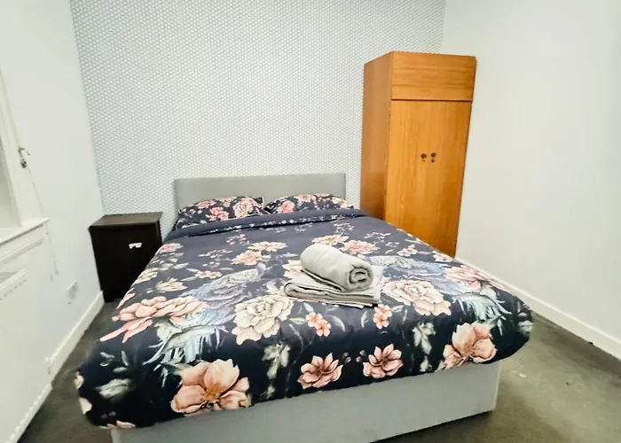 Blue Heaven * אדינבורו