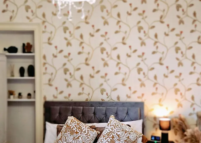 Проживание в семье No15 Castle View