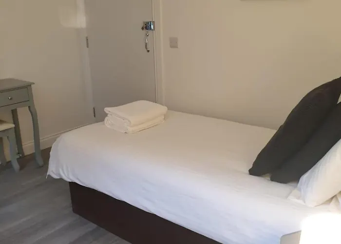 Victoria Park House Hostel Edinburgh