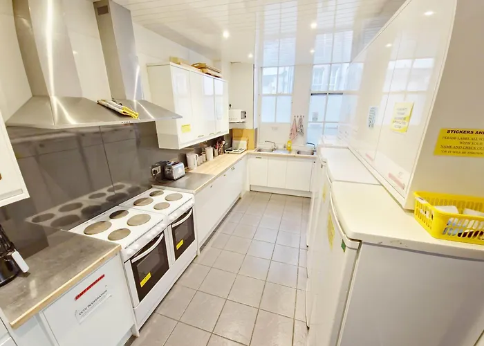 Backpackers - Over 18s Only * Edinburgh