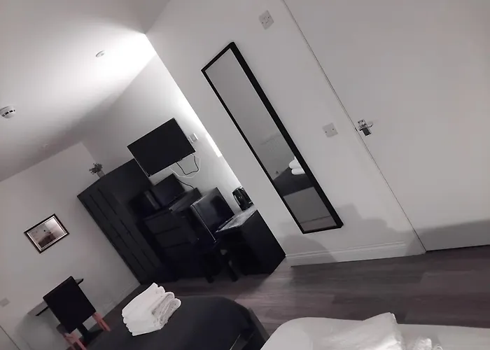 Victoria Park House Hostel *