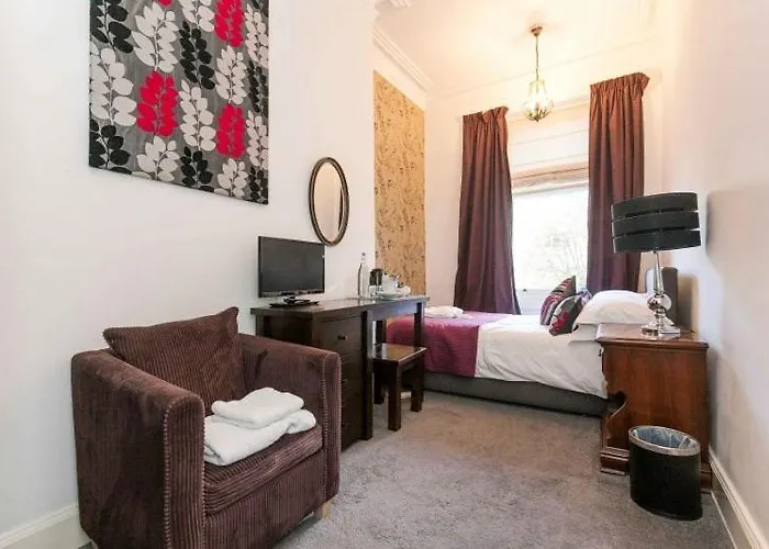 Fraoch House 4* Edinburgh