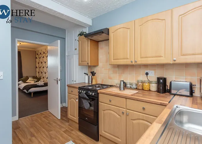 Stunning 3 Bedroom אדינבורו