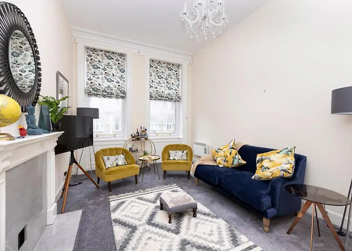 Stylish 2-bedroom Old Town Next To Royal Mile