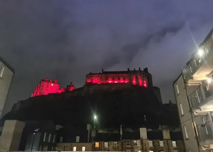 223 Websters Land - Stunning Castle View