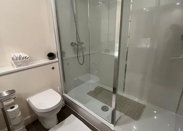 Old Town, Free Parking, Outlander Experience Apartment