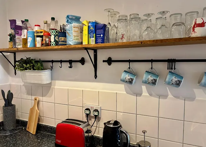 Bread Street, And Spacious One Bed Flat Edinburgh