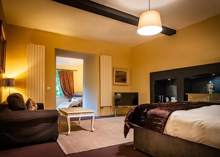 Six Brunton Place 5*